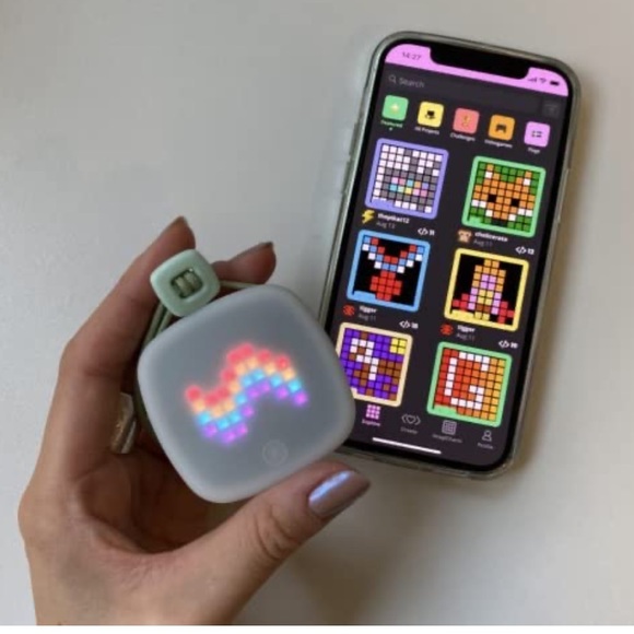 Imagilabs imagiCharm girls learn how to code - wearable on anywhere as keychain - Picture 6 of 9